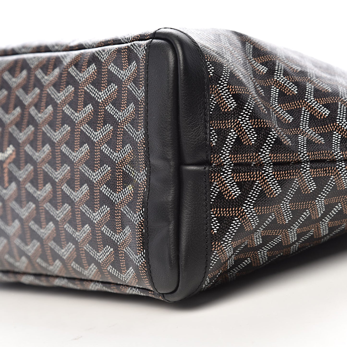 Goyardine Artois PM Black