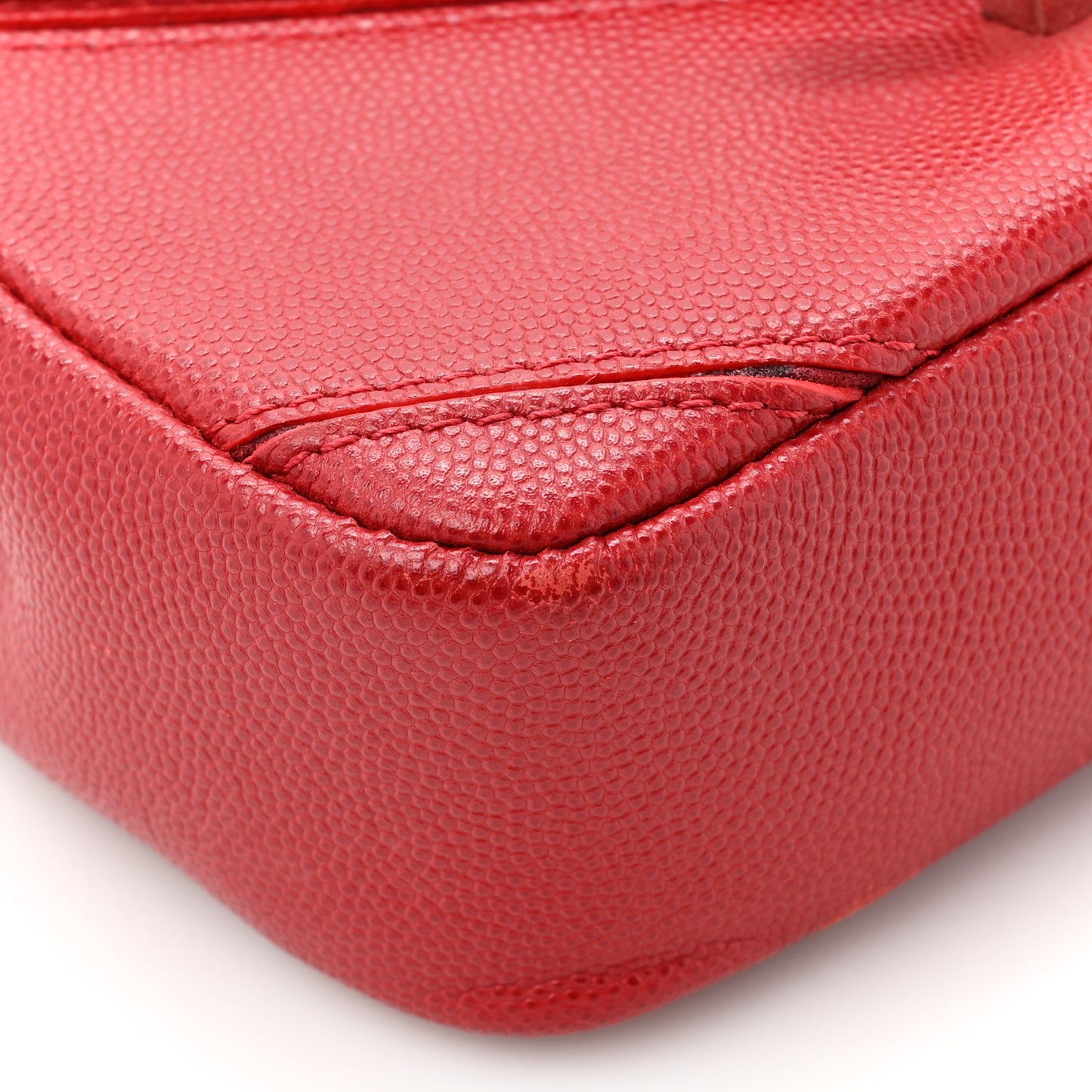 Caviar Macro Chevron Small Single Flap Red