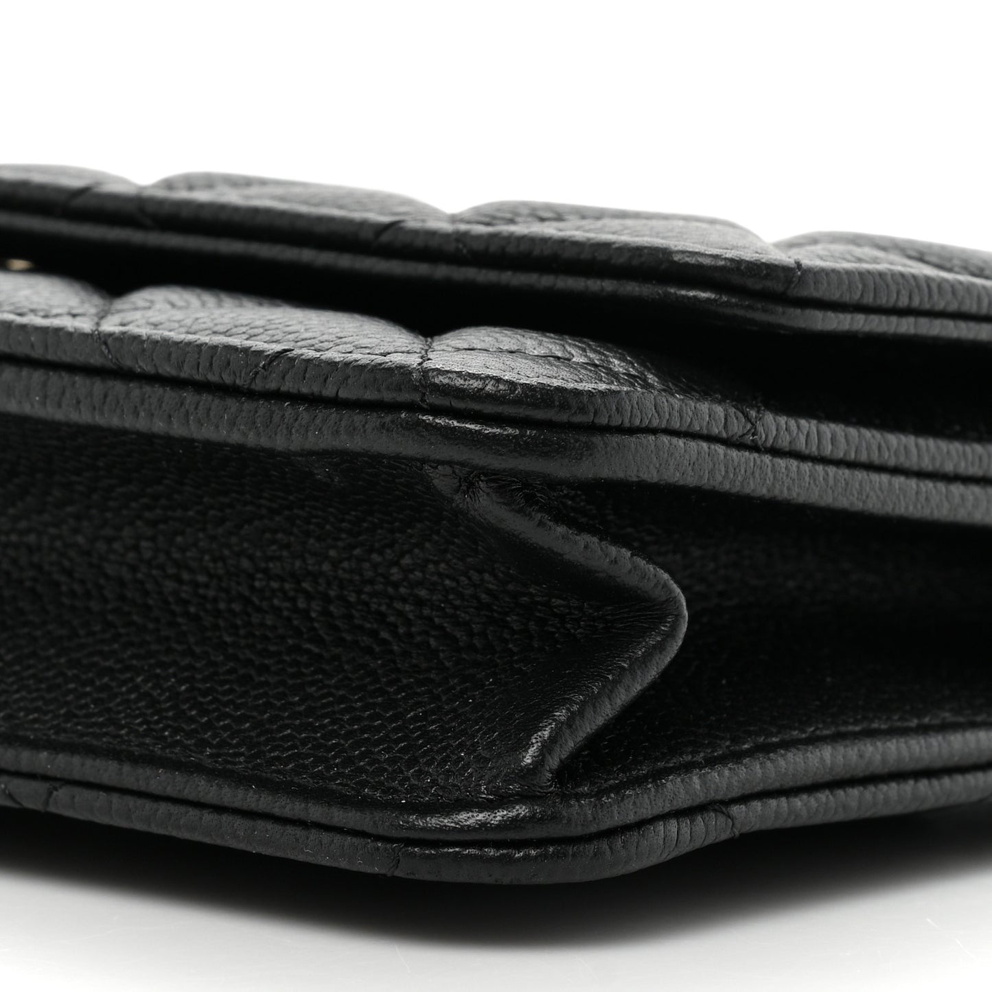 Caviar Quilted Tiny CC Wallet On Chain WOC Black