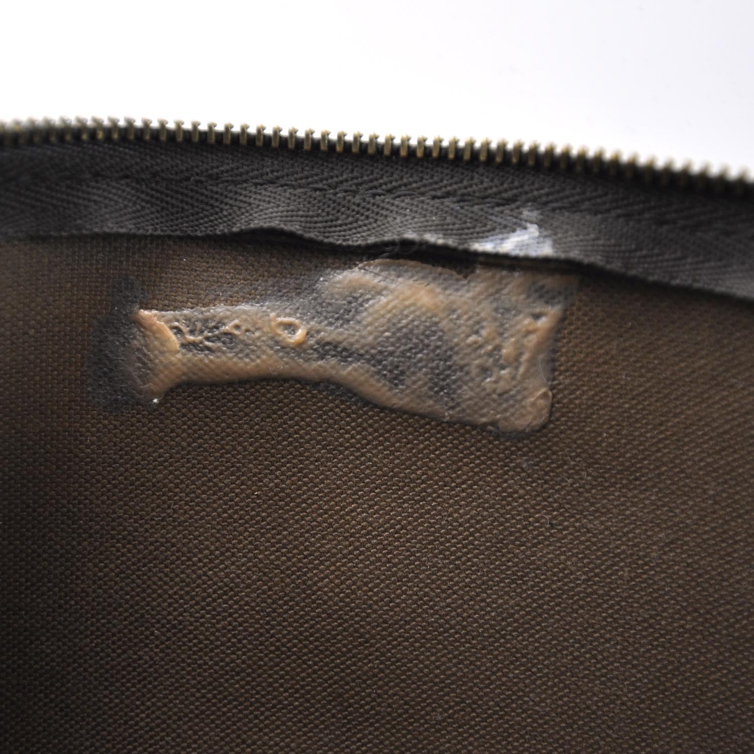 Louis Vuitton Monogram Pochette 7 of 9