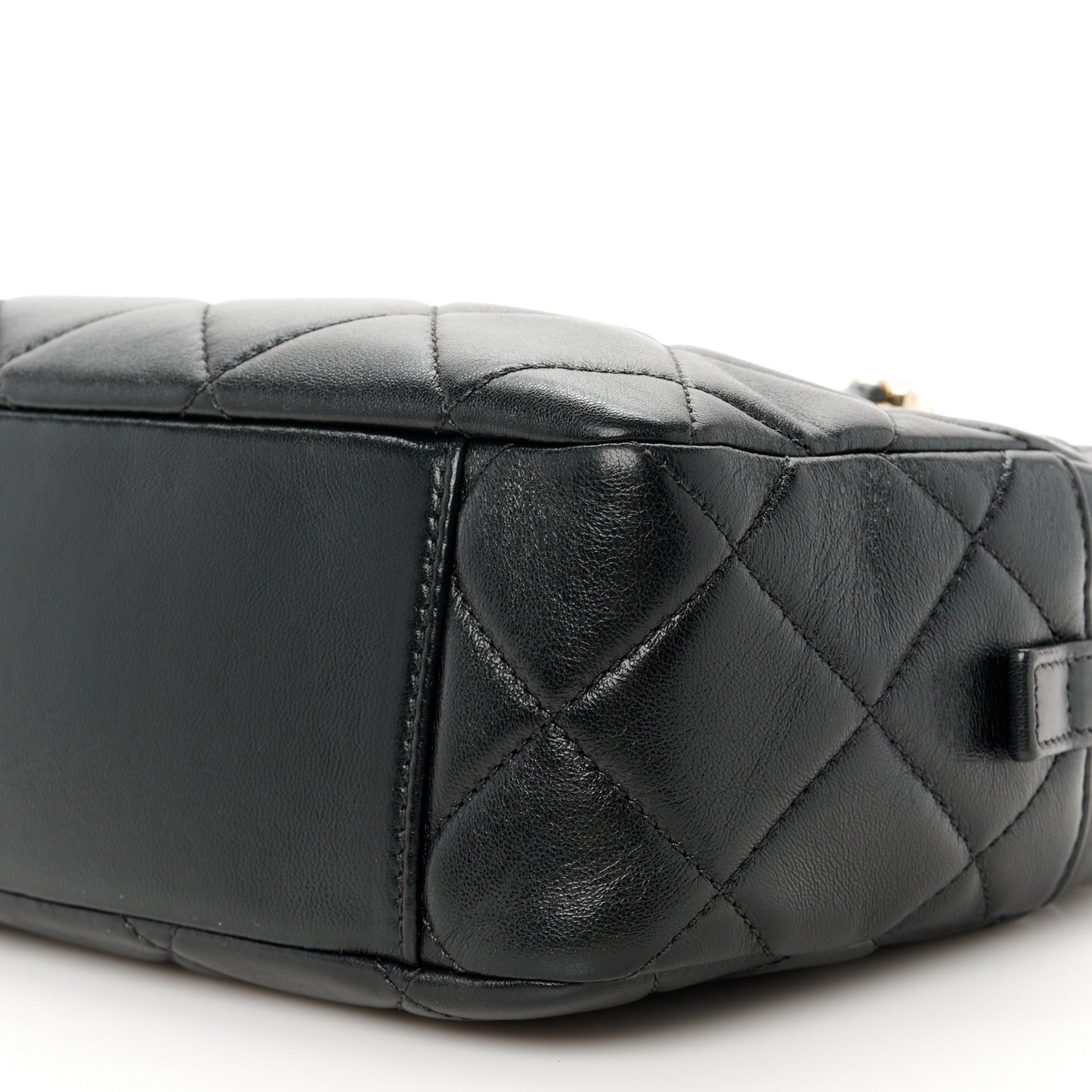 Lambskin Enamel Quilted CC Camera Case Black