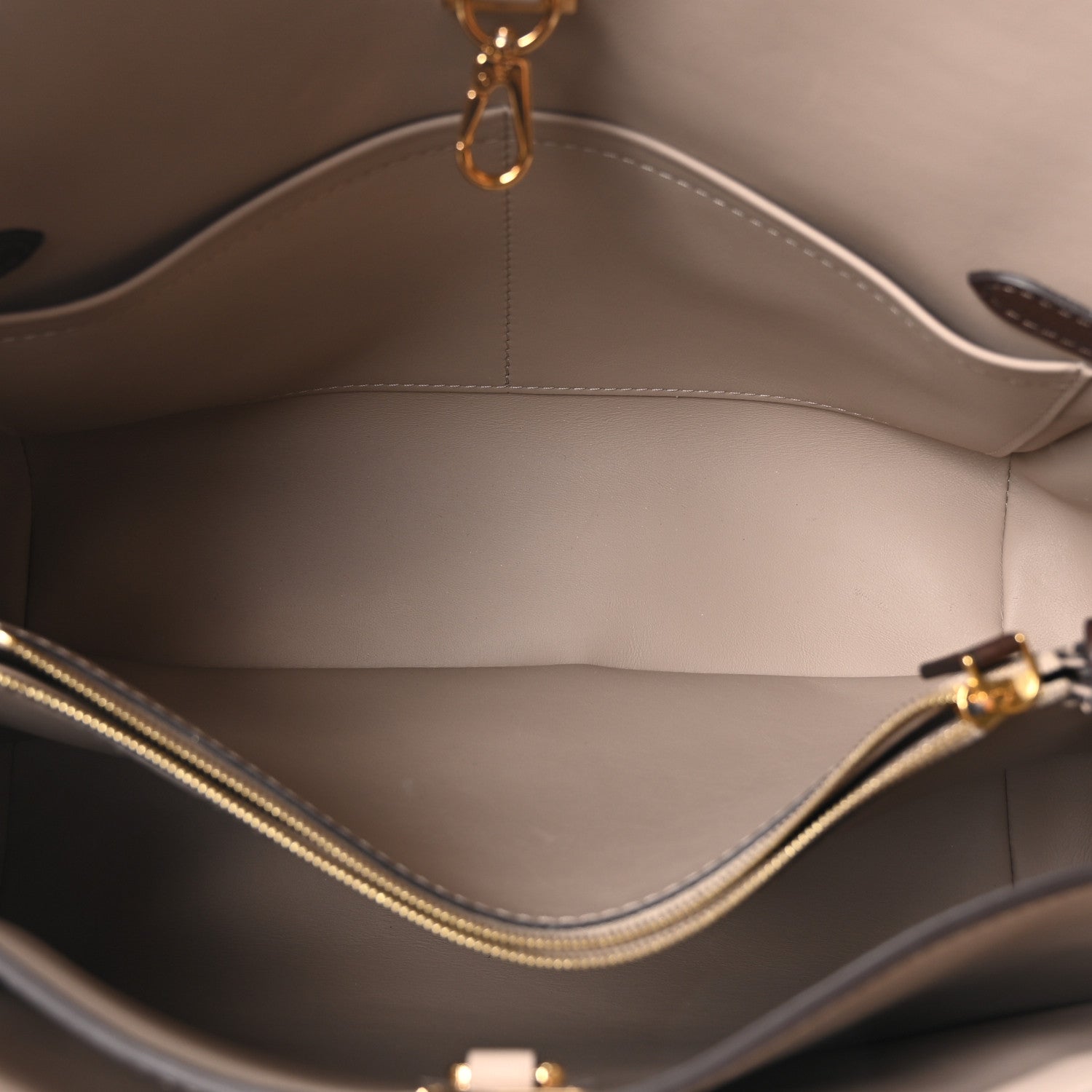 Louis Vuitton Veau Nuage Milla MM Ebene 5 of 9