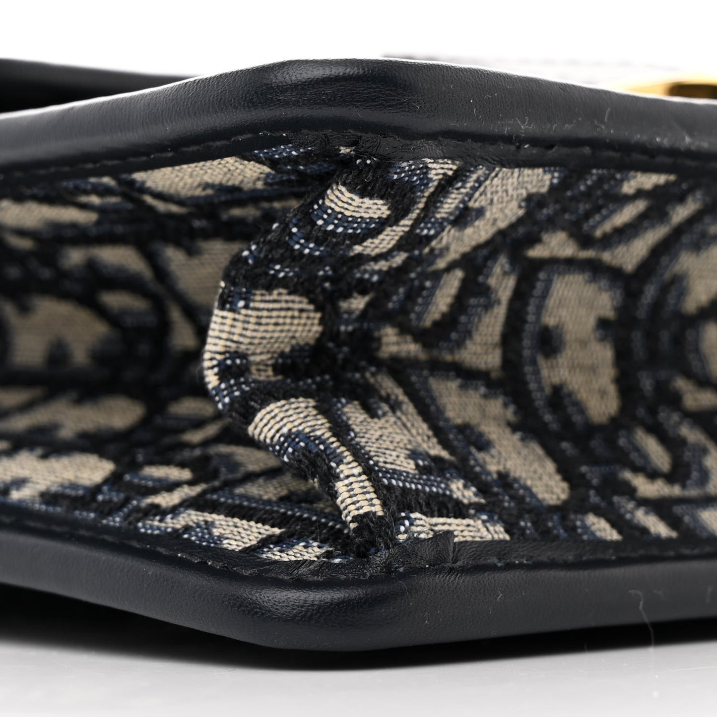 Oblique 30 Montaigne Flap Bag Blue