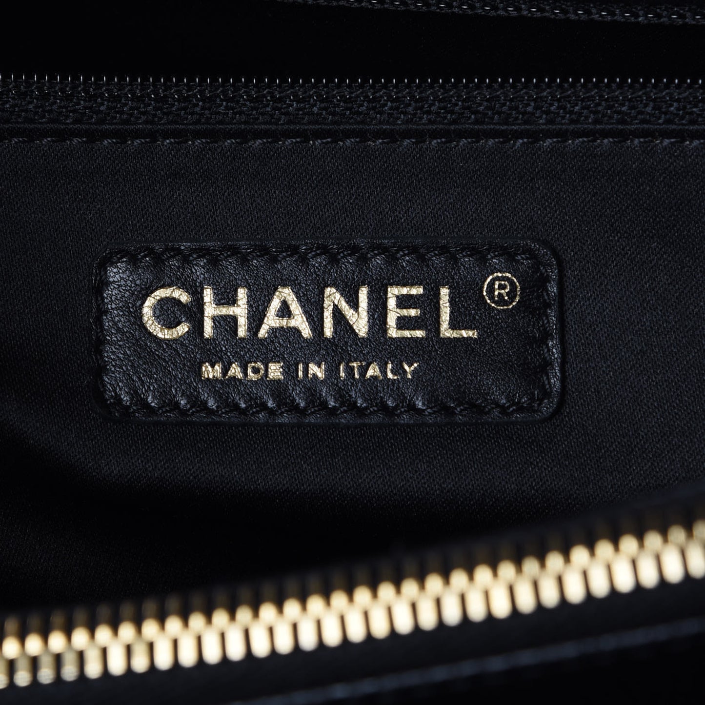 Caviar Quilted XL Grand Shopping Tote GST Black