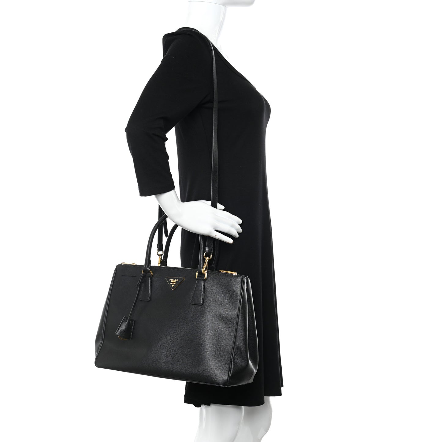 Saffiano Medium Galleria Double Zip Tote Black