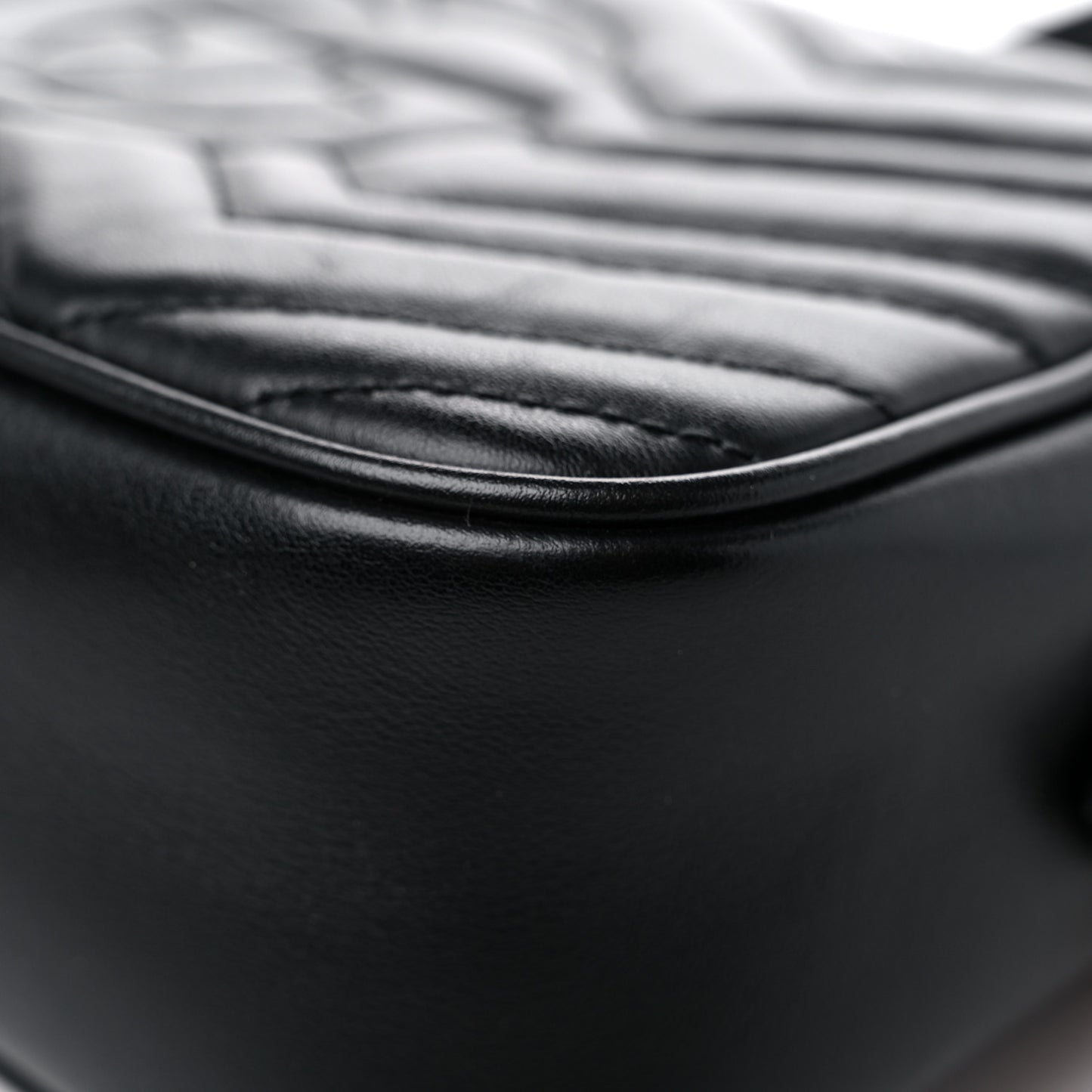 Calfskin Matelasse Small GG Marmont Chain Shoulder Bag Black