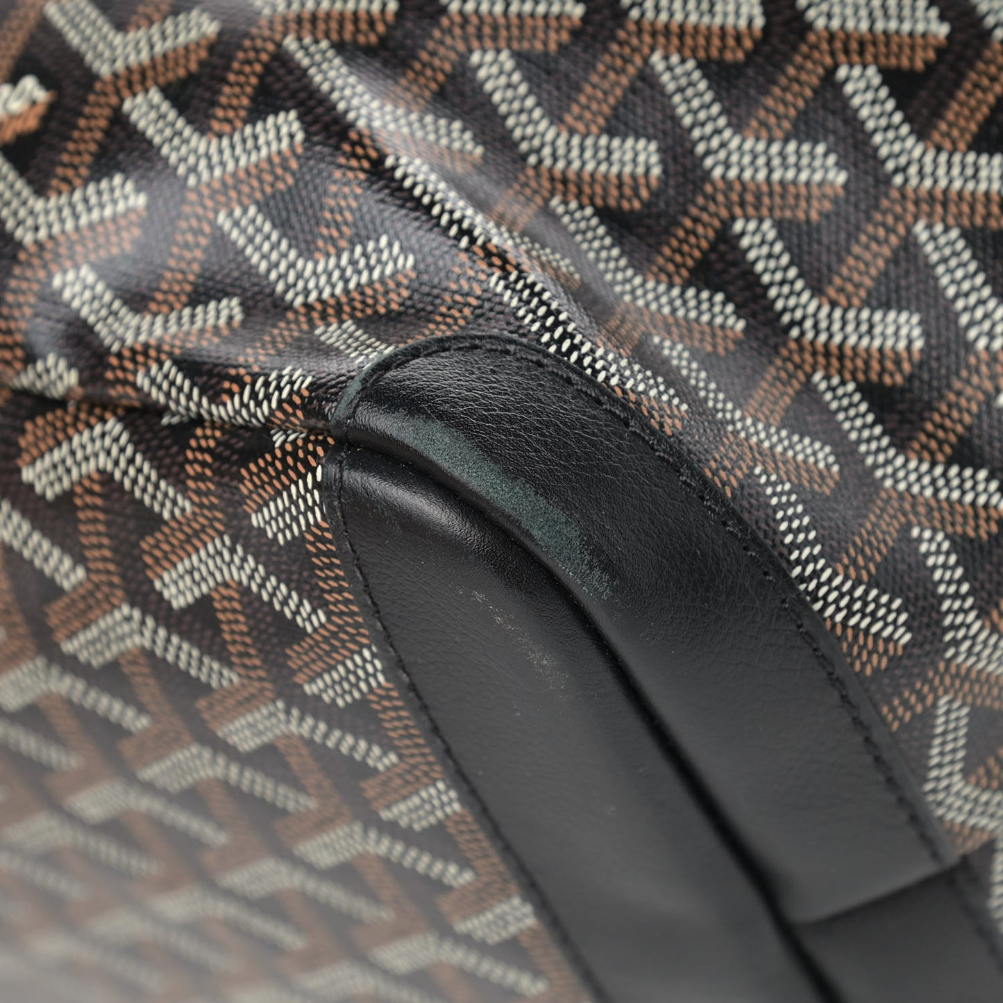 Goyardine Artois MM Black