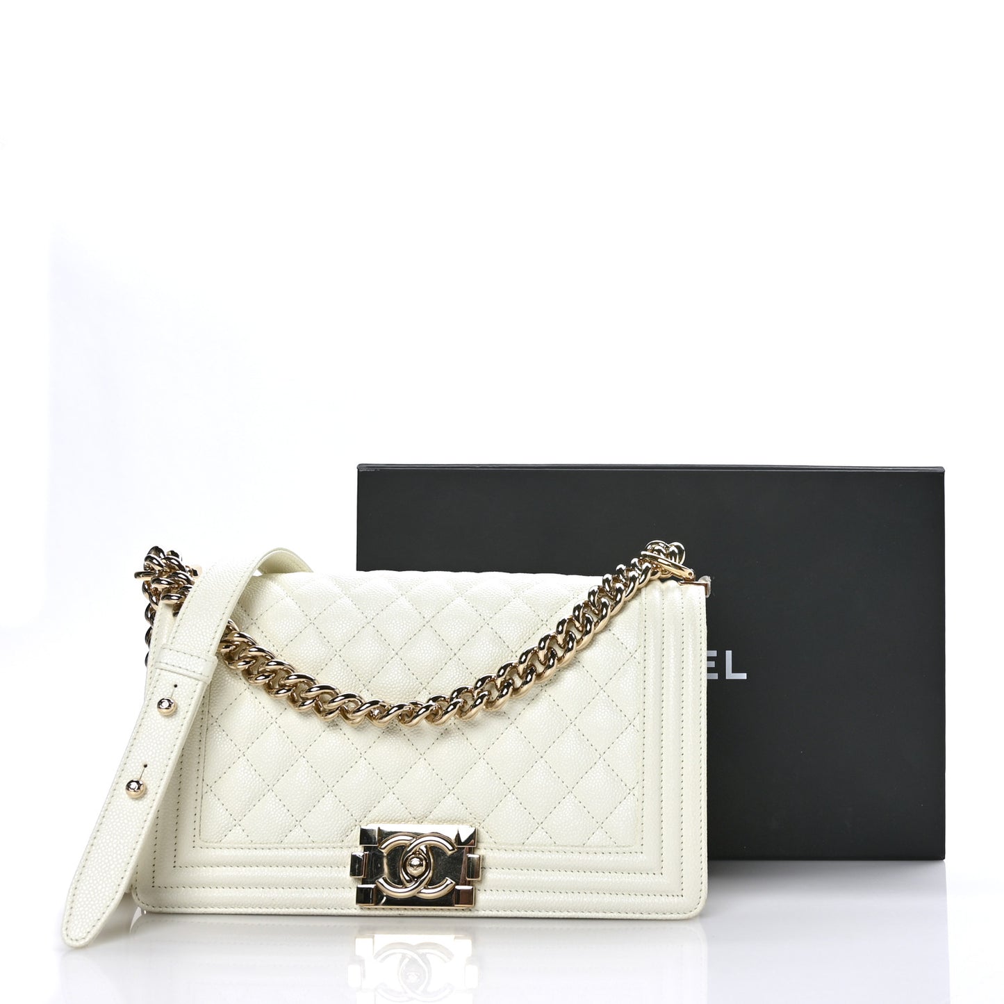Caviar Quilted Medium Boy Flap White