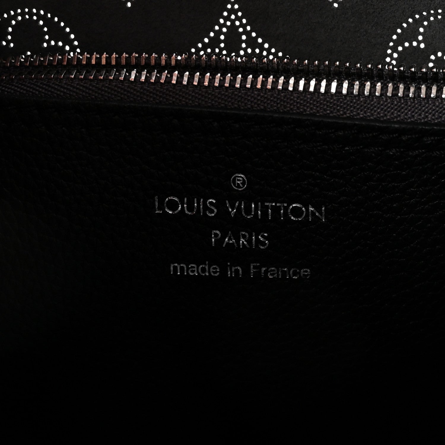 Louis Vuitton Mahina Carmel Hobo Black 6 of 9