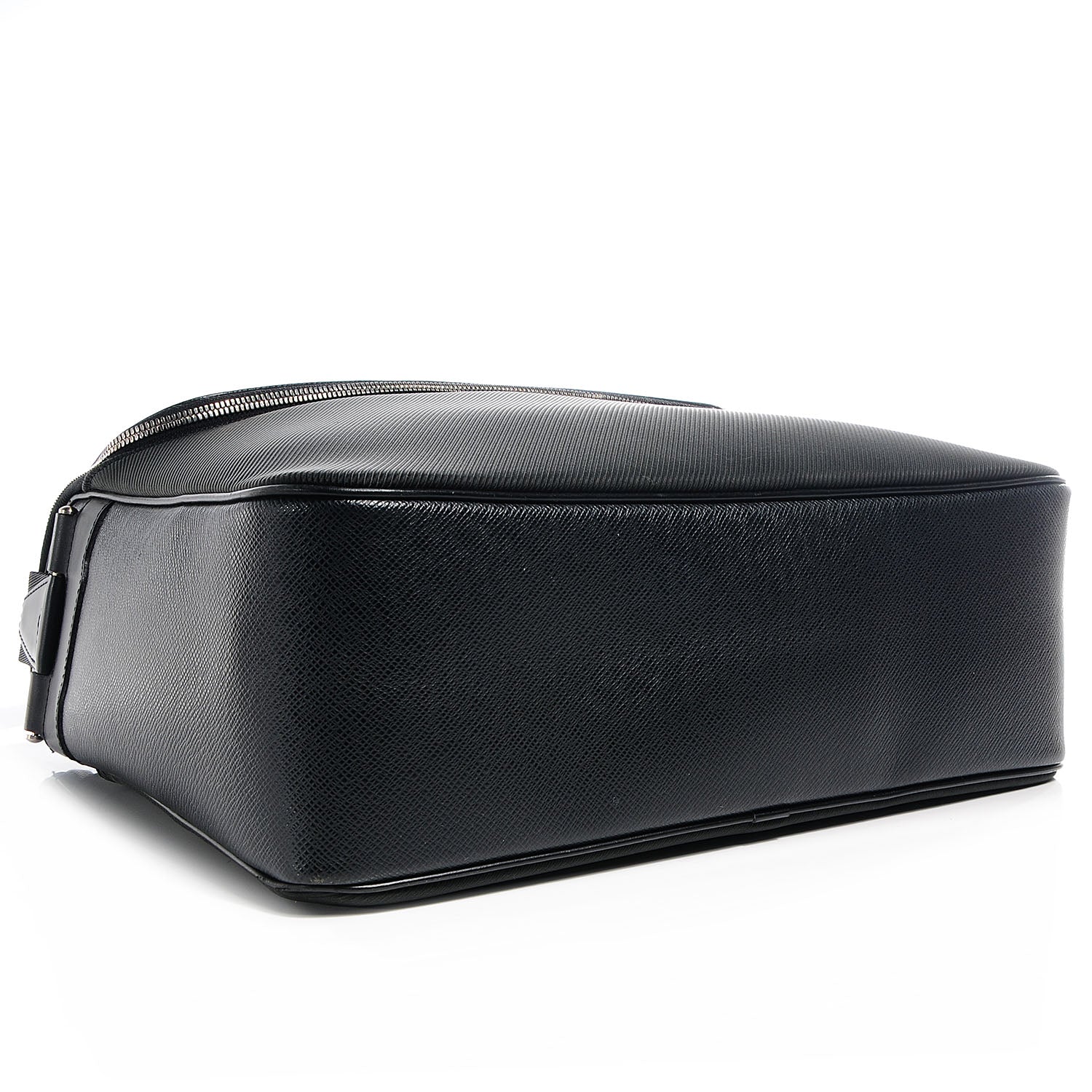 Louis Vuitton Taiga Taimyr Messenger Bag 4 of 8