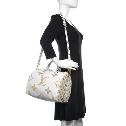 Louis Vuitton Monogram Giant Speedy Bandouliere 30 Kaki Beige 2 of 10