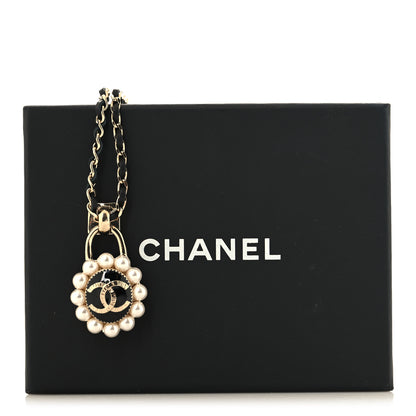 Chanel Crystal Pearl Lambskin CC Chain Necklace Gold Black Pearly White 5 of 5