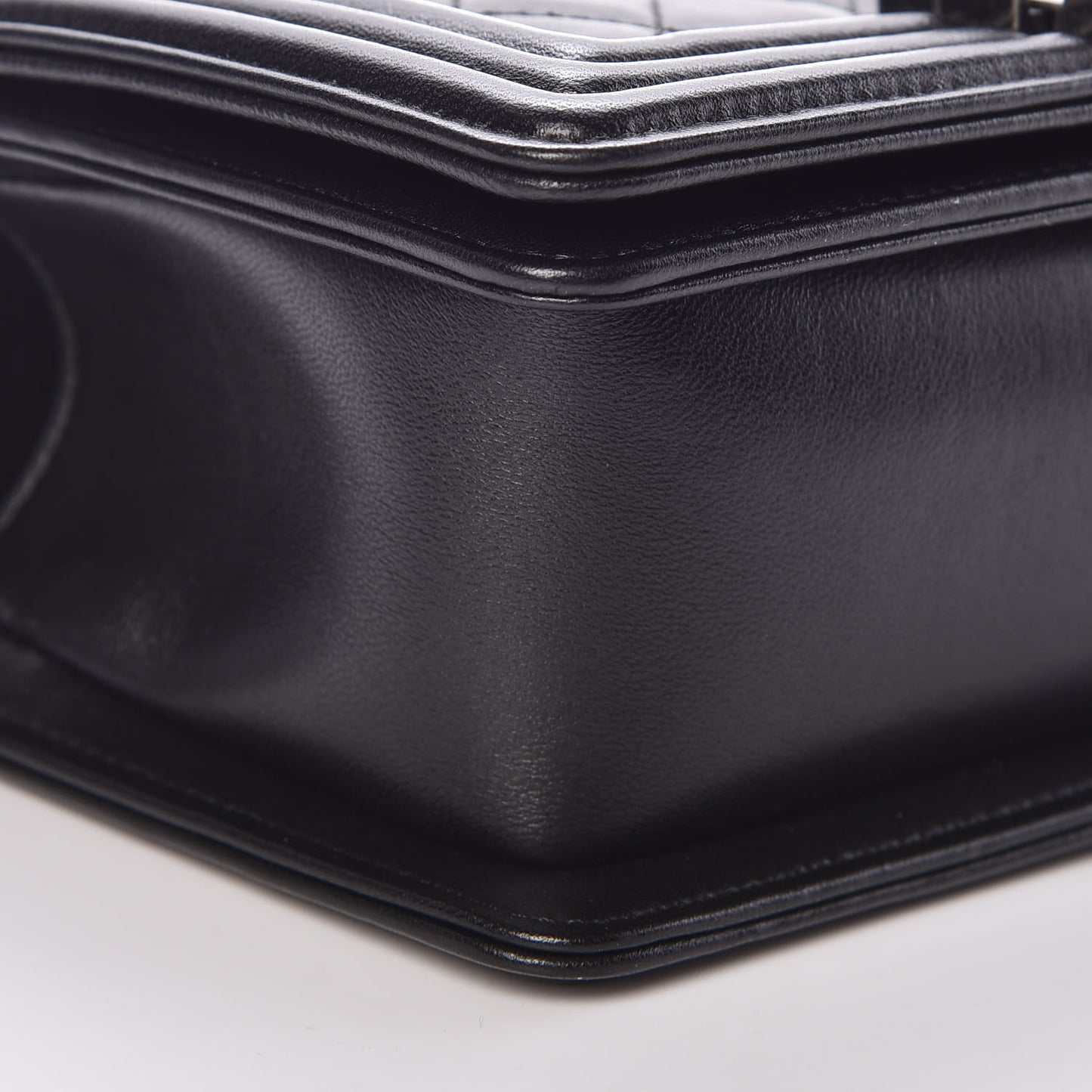 Lambskin Quilted Small Boy Flap Black