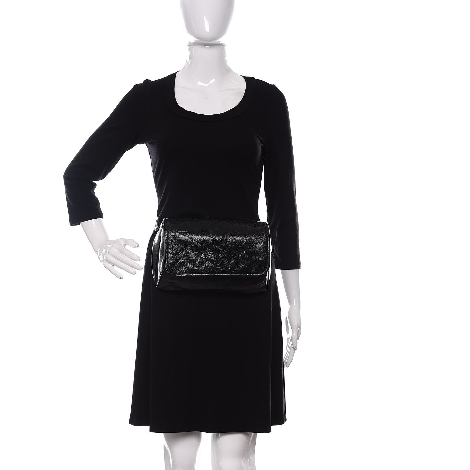 Saint Laurent Crinkled Calfskin Matelasse Monogram Niki Body Bag Black 2 of 12