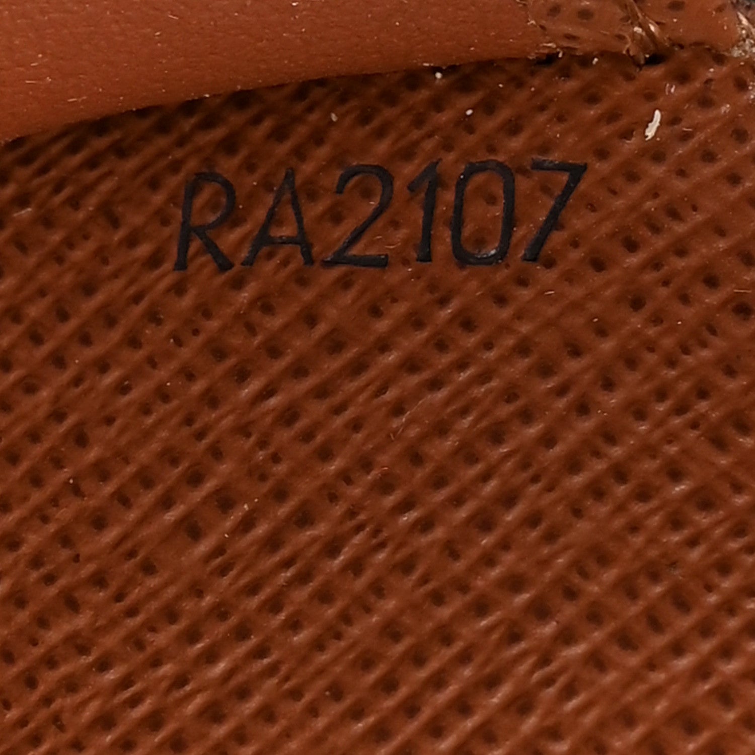 Louis Vuitton Monogram Medium Ring Agenda Cover 7 of 7