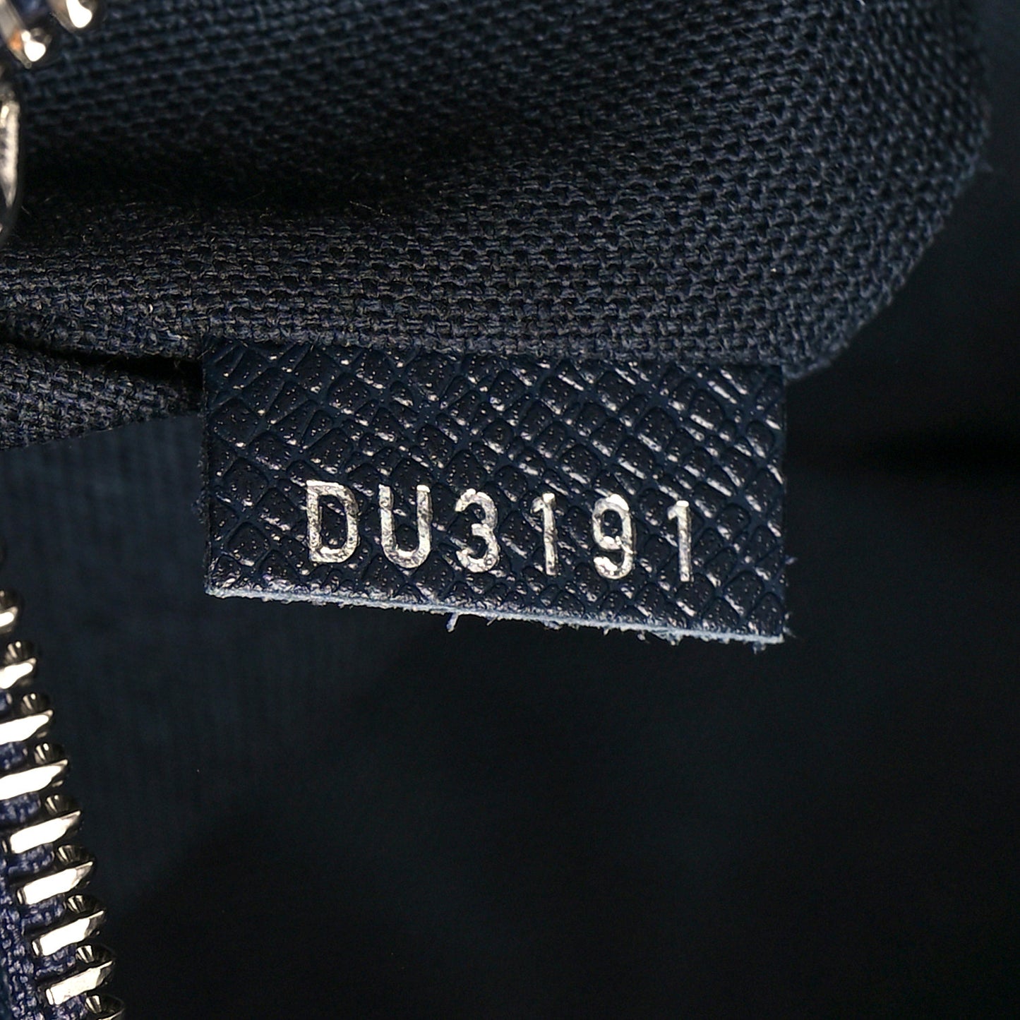 Taiga Roman MM Messenger Black