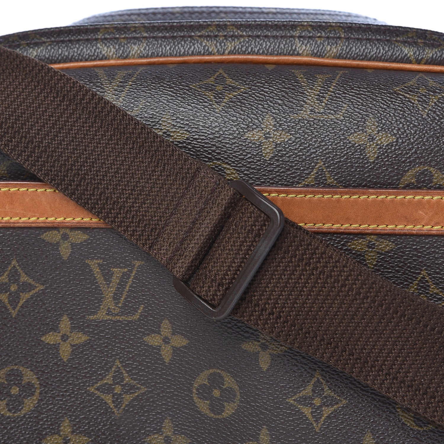 Louis Vuitton Monogram Reporter PM 16 of 16