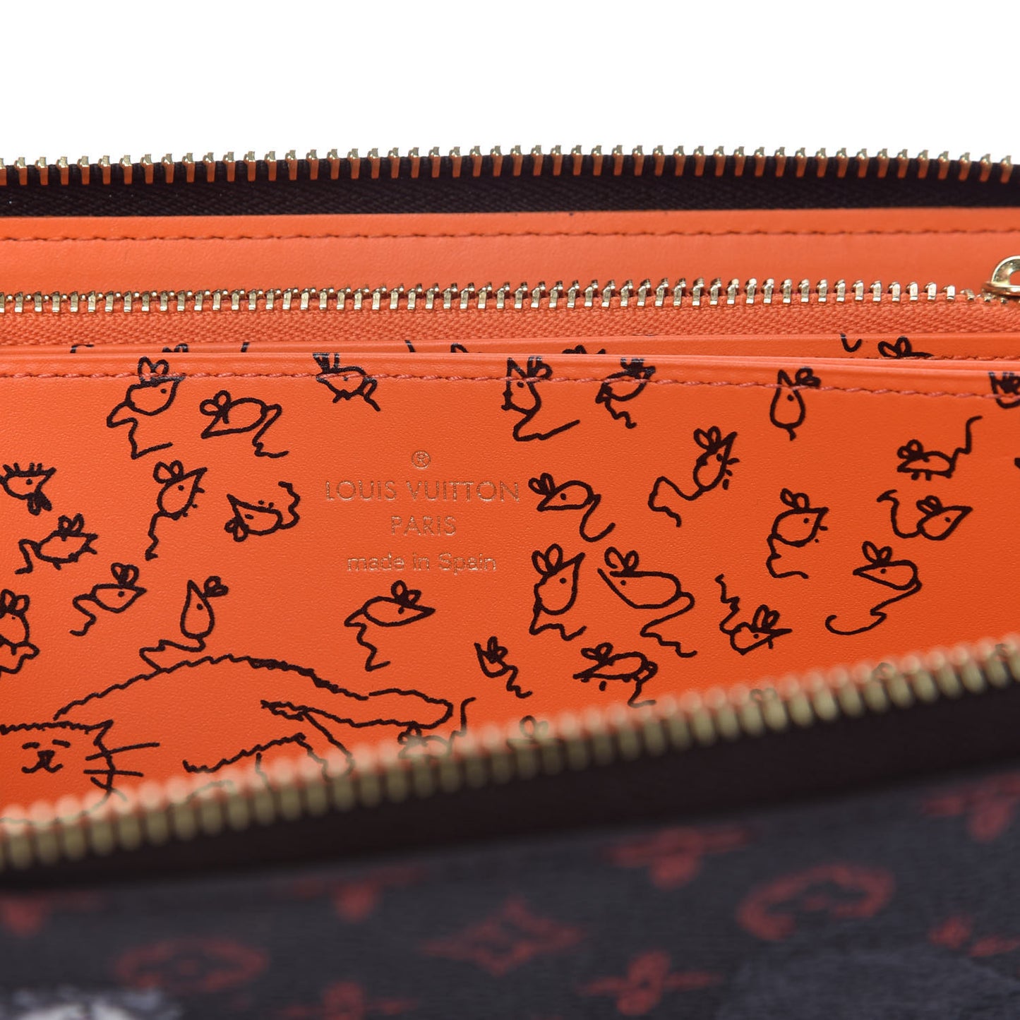 Catogram Zippy Wallet Marron