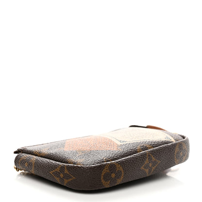 Louis Vuitton Monogram Trunks and Bags Pochette Cles Key Holder 4 of 7