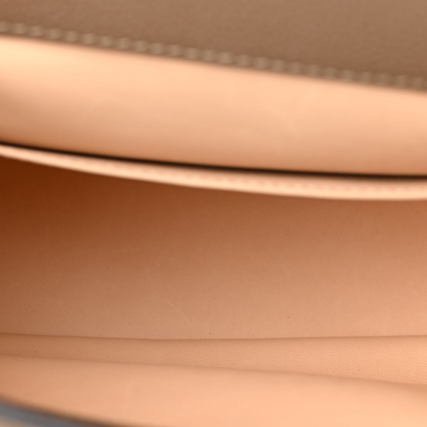 Taurillon Blush Calfskin Gabby BB Taupe