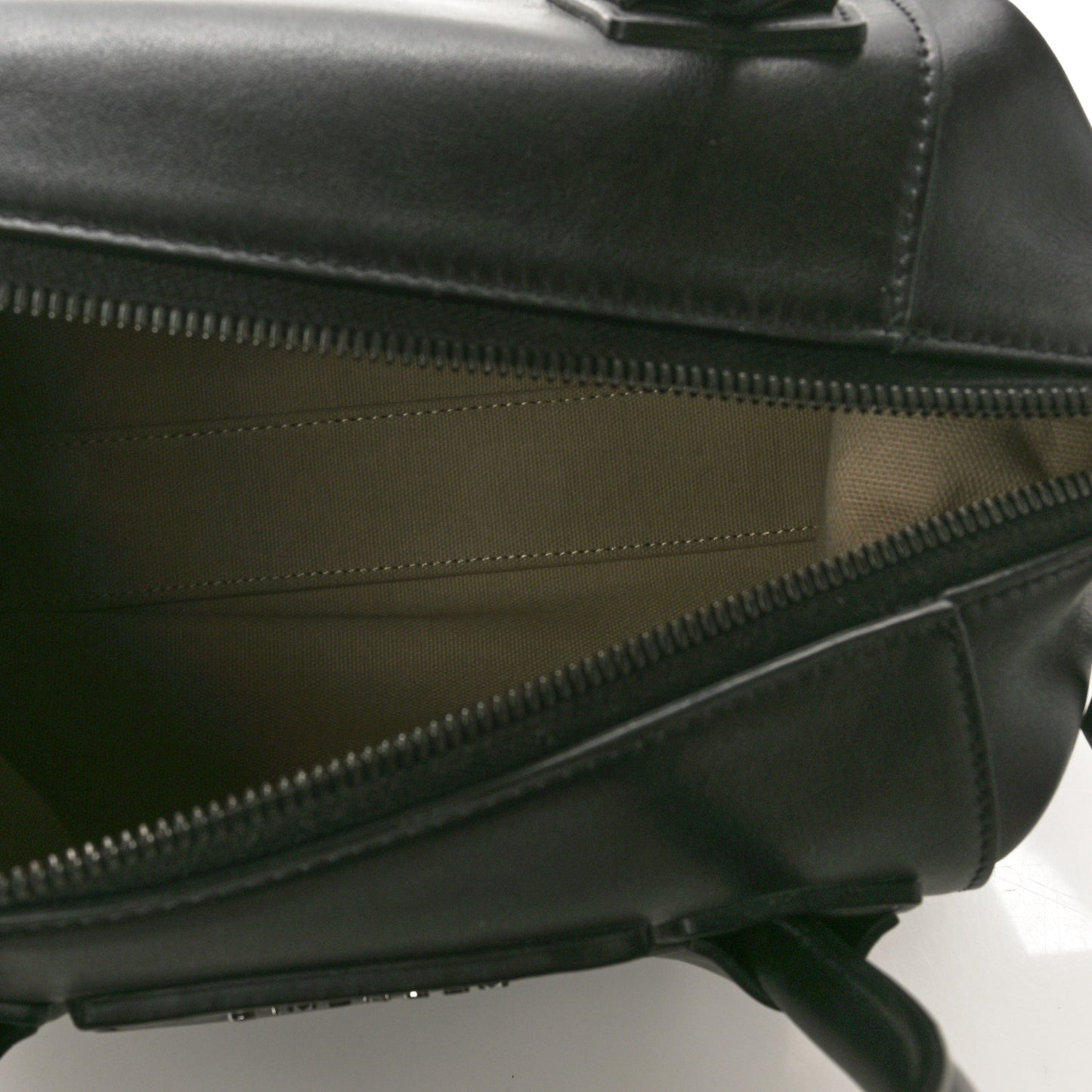 Smooth Calfskin Small Soft Antigona Black