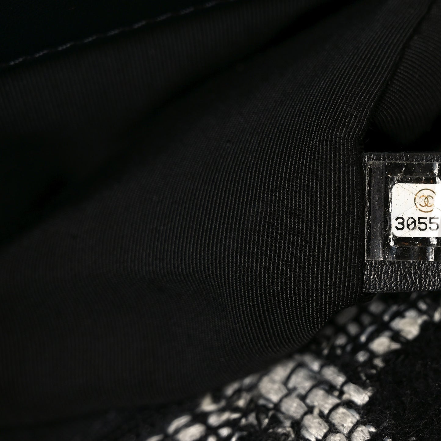 Tweed Quilted Maxi Chanel 19 Flap Black White