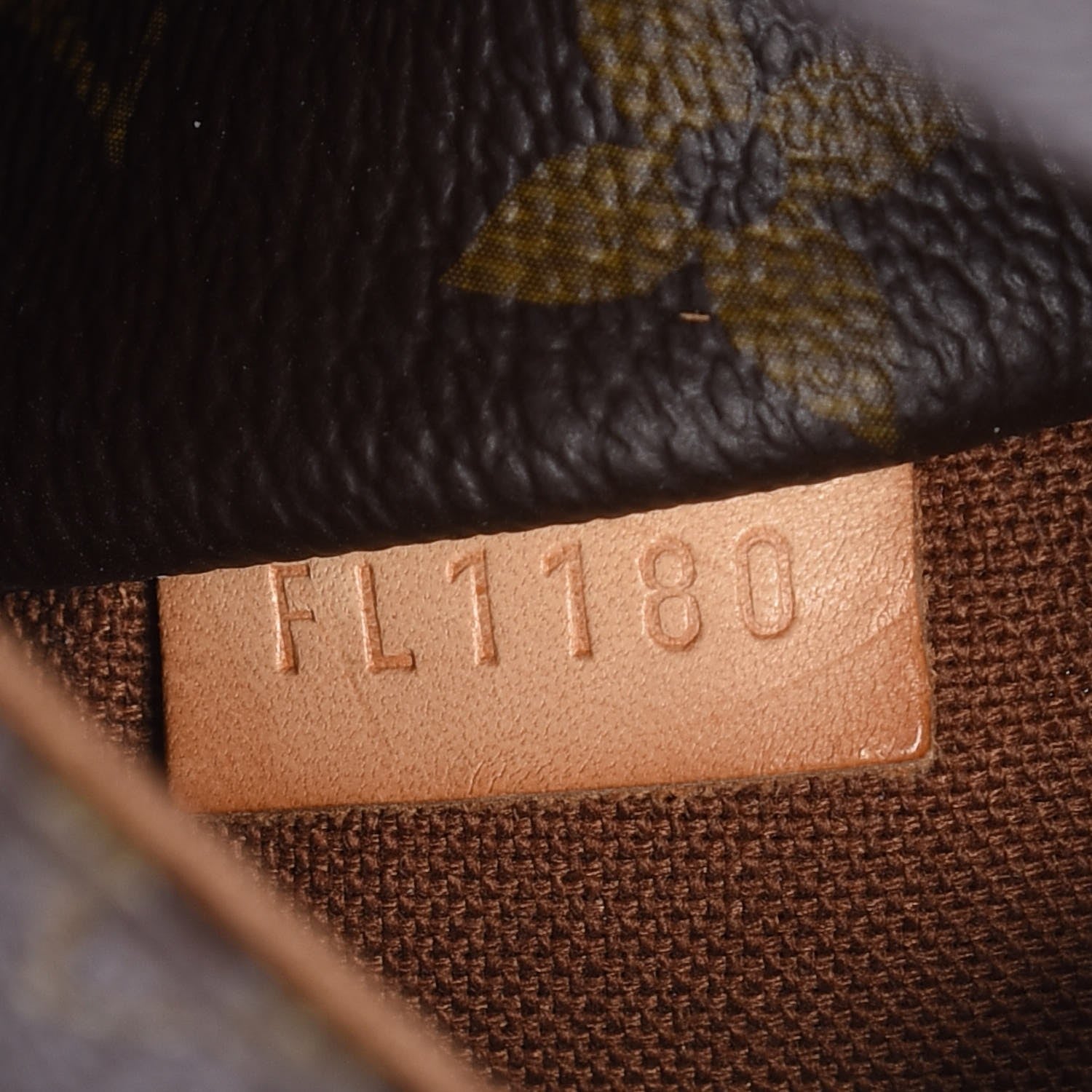 Louis Vuitton Monogram Totally MM 7 of 7