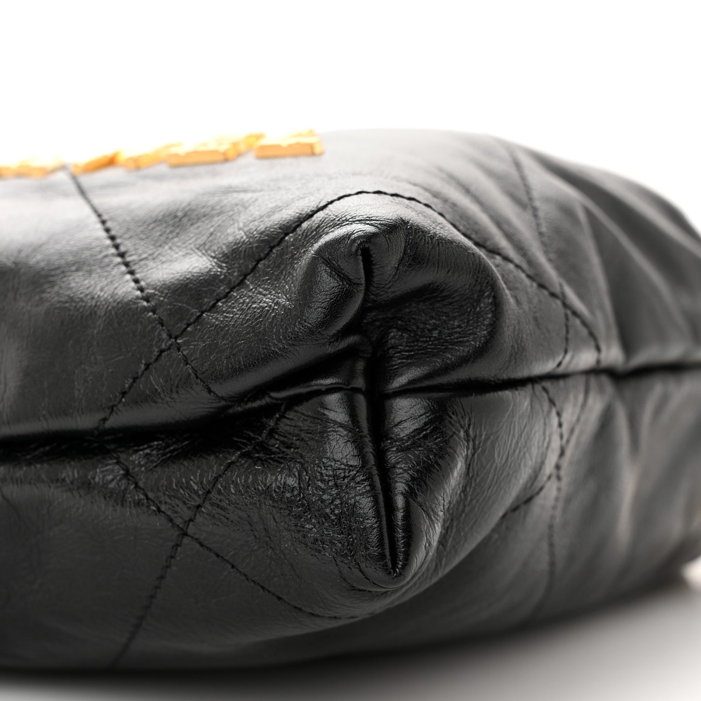 Shiny Crumpled Calfskin Quilted Pearl Mini Chanel 22 Black
