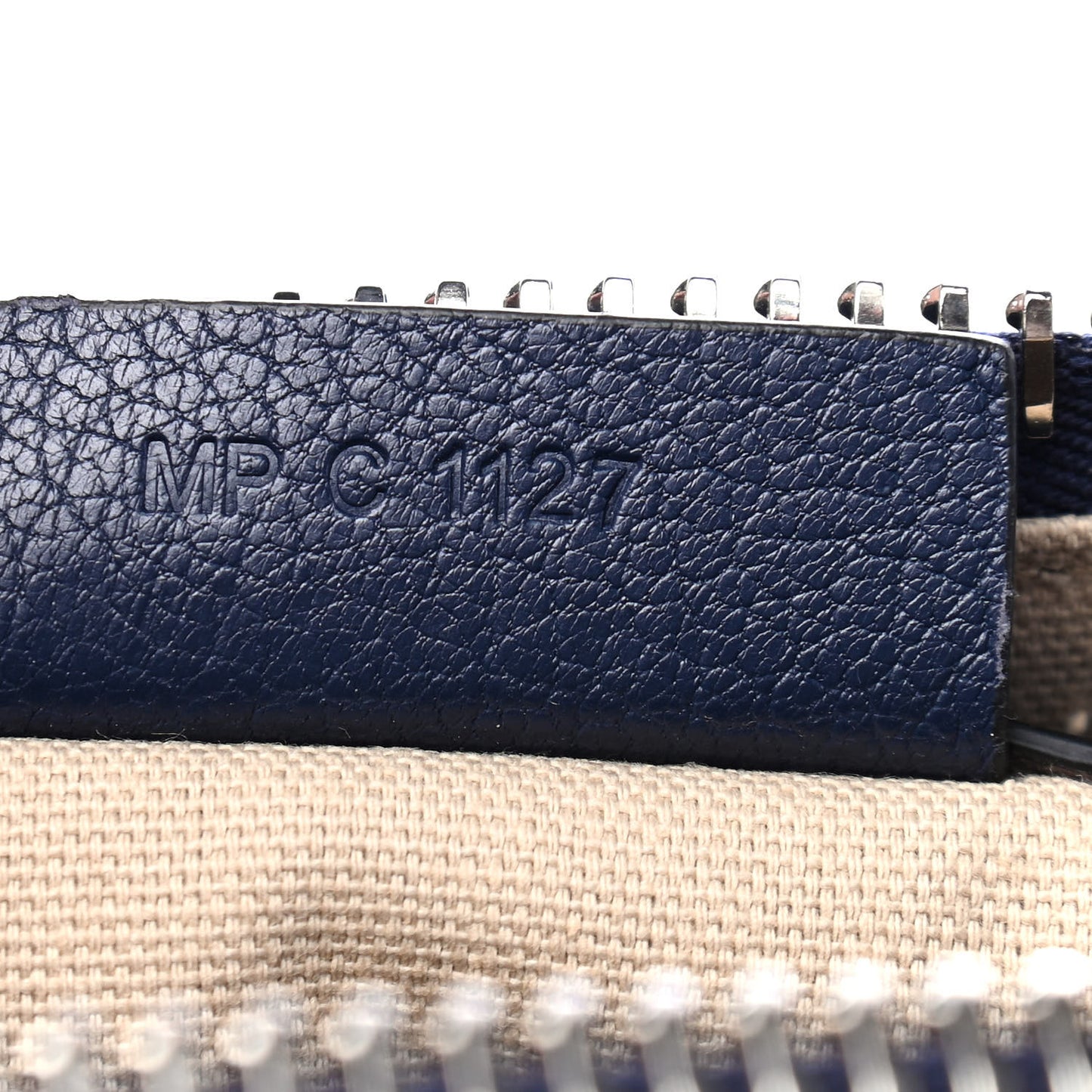 Sugar Goatskin Medium Antigona Navy