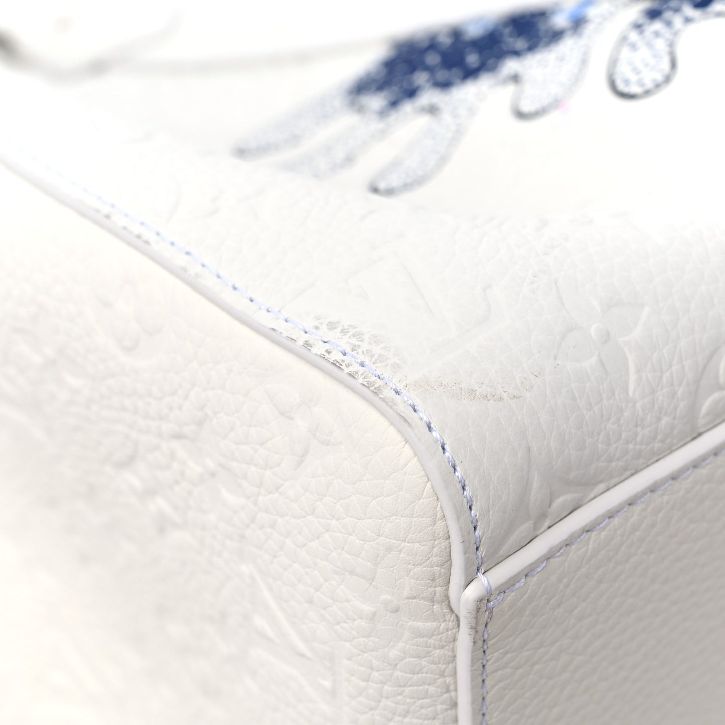 LV X YK Taurillon Sac Plat 24H White