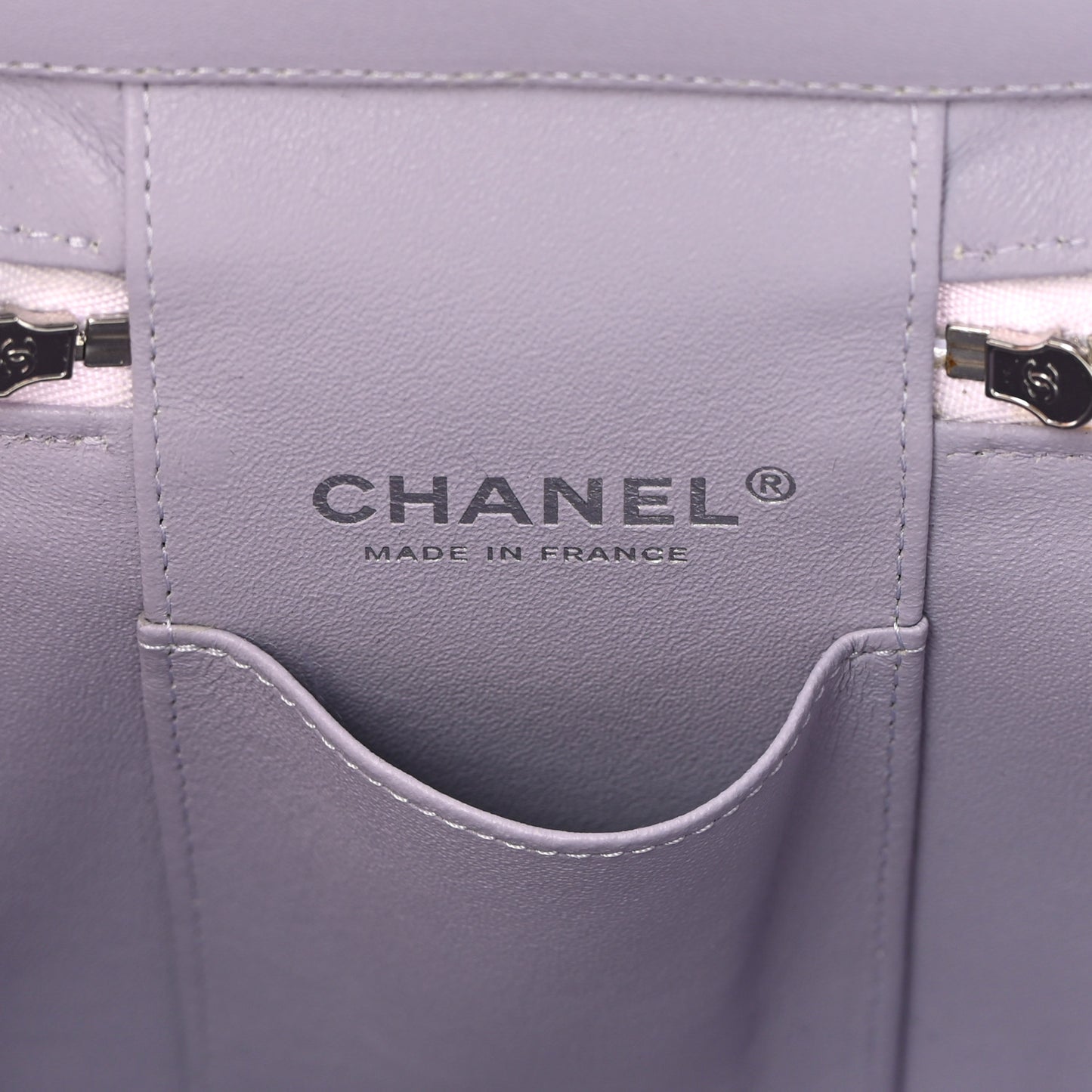Caviar Quilted Small Top Handle Vanity Case With Chain Light Purple