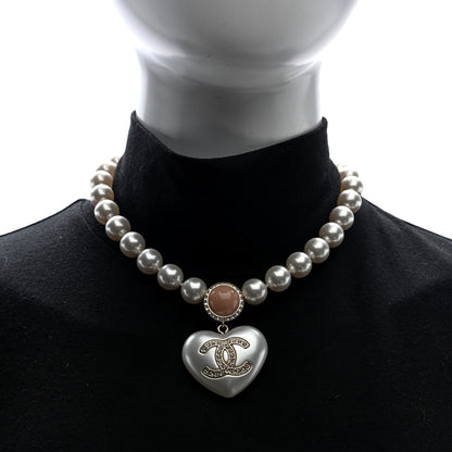 Chanel Pearl Crystal CC Heart Short Necklace Gold Pearly White Pink 2 of 5