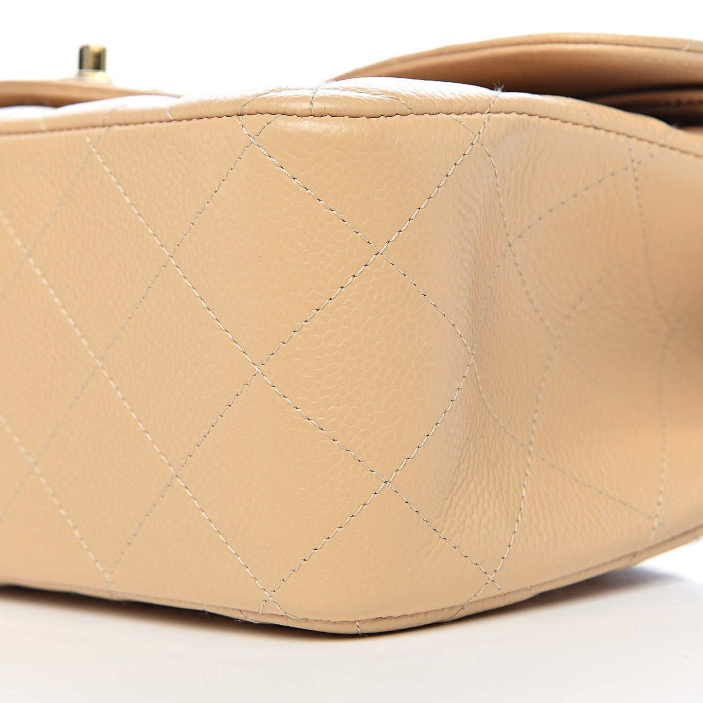Caviar Quilted Jumbo Double Flap Beige Clair