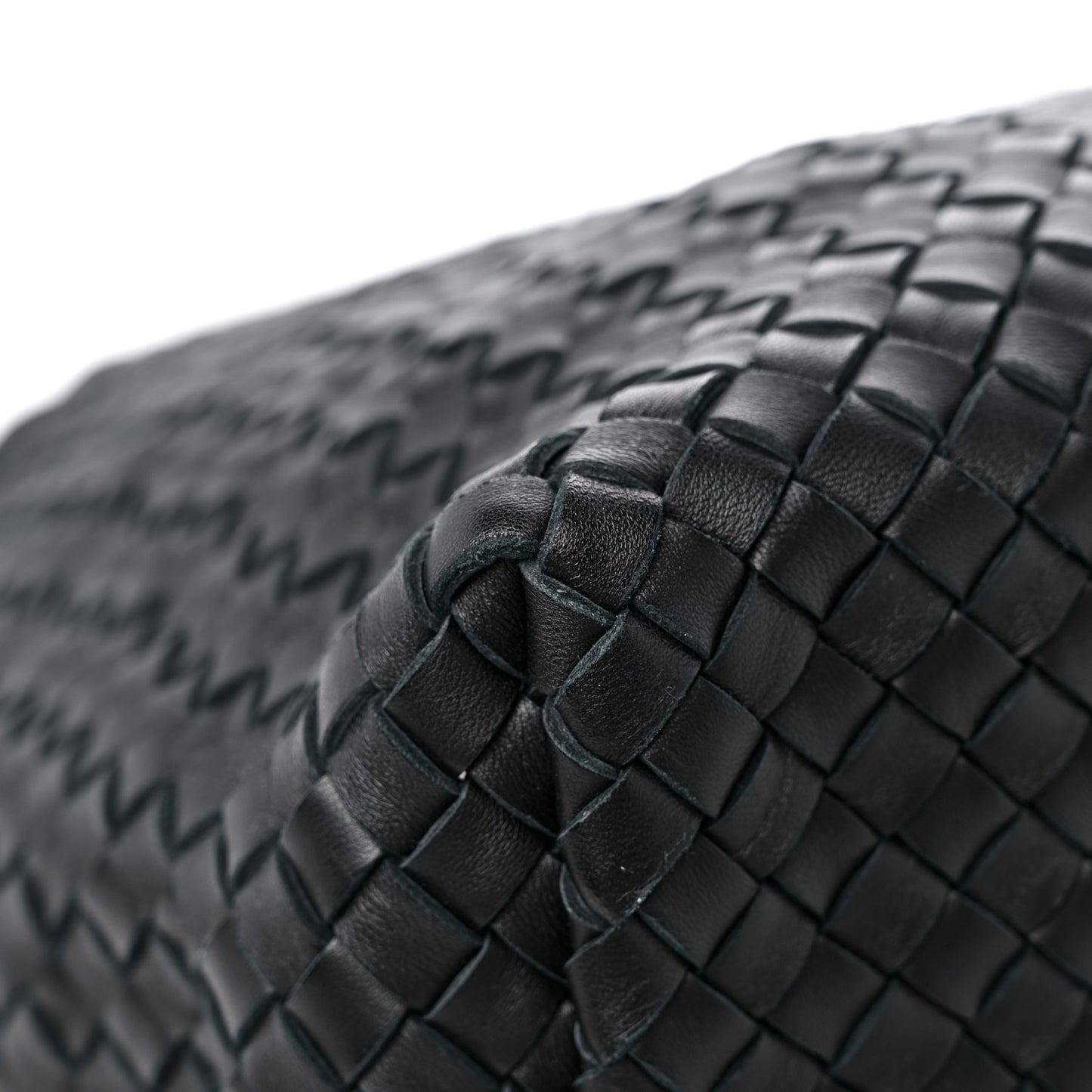 Nappa Intrecciato Medium Cabat Black