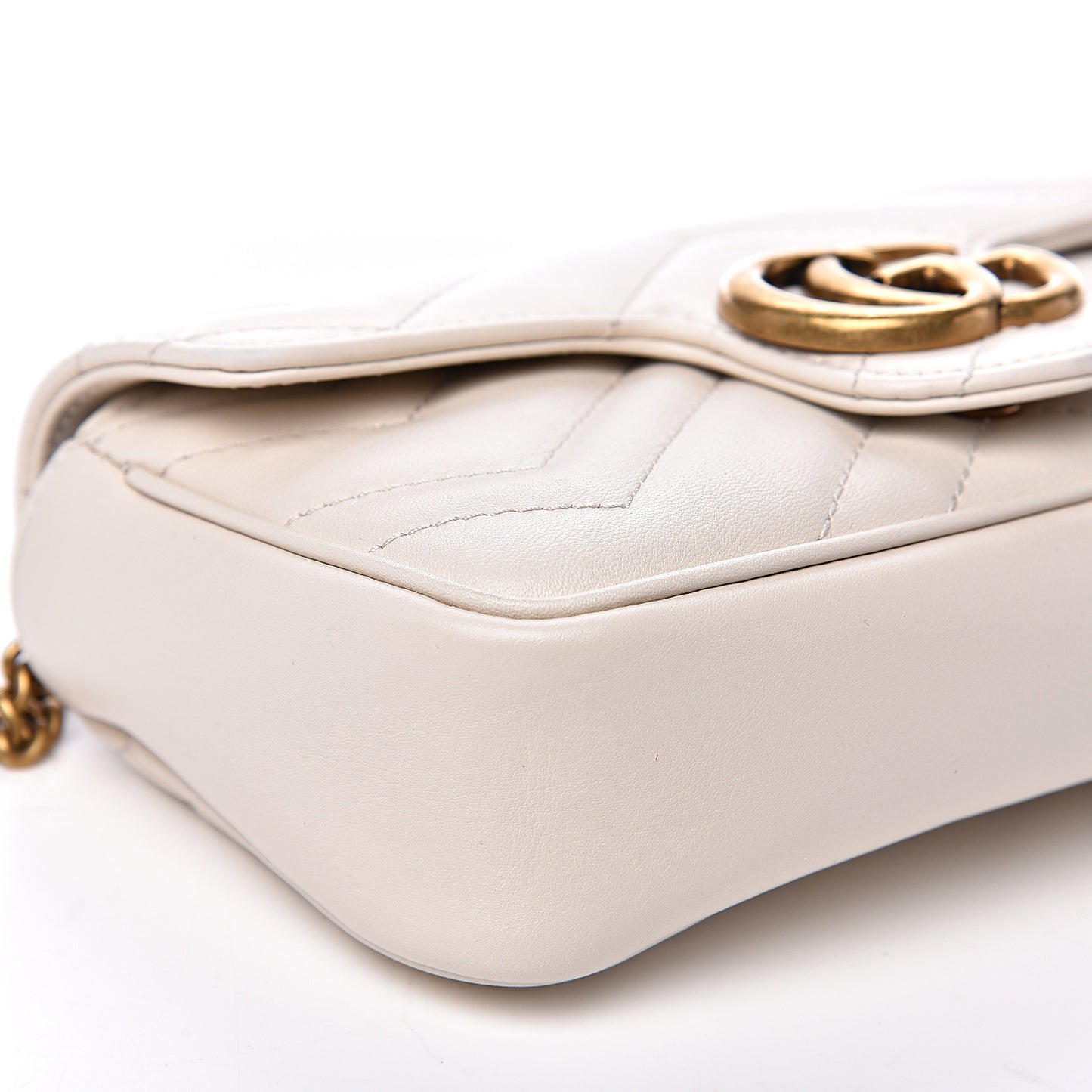 Calfskin Matelasse Super Mini GG Marmont Shoulder Bag White