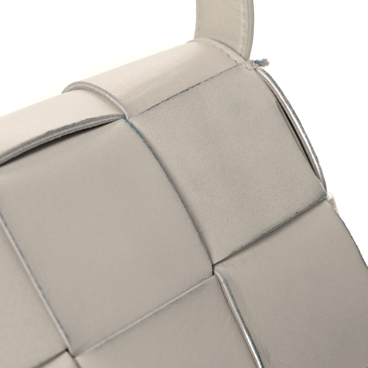 Nappa Maxi Intreccio The Belt Cassette Bag White
