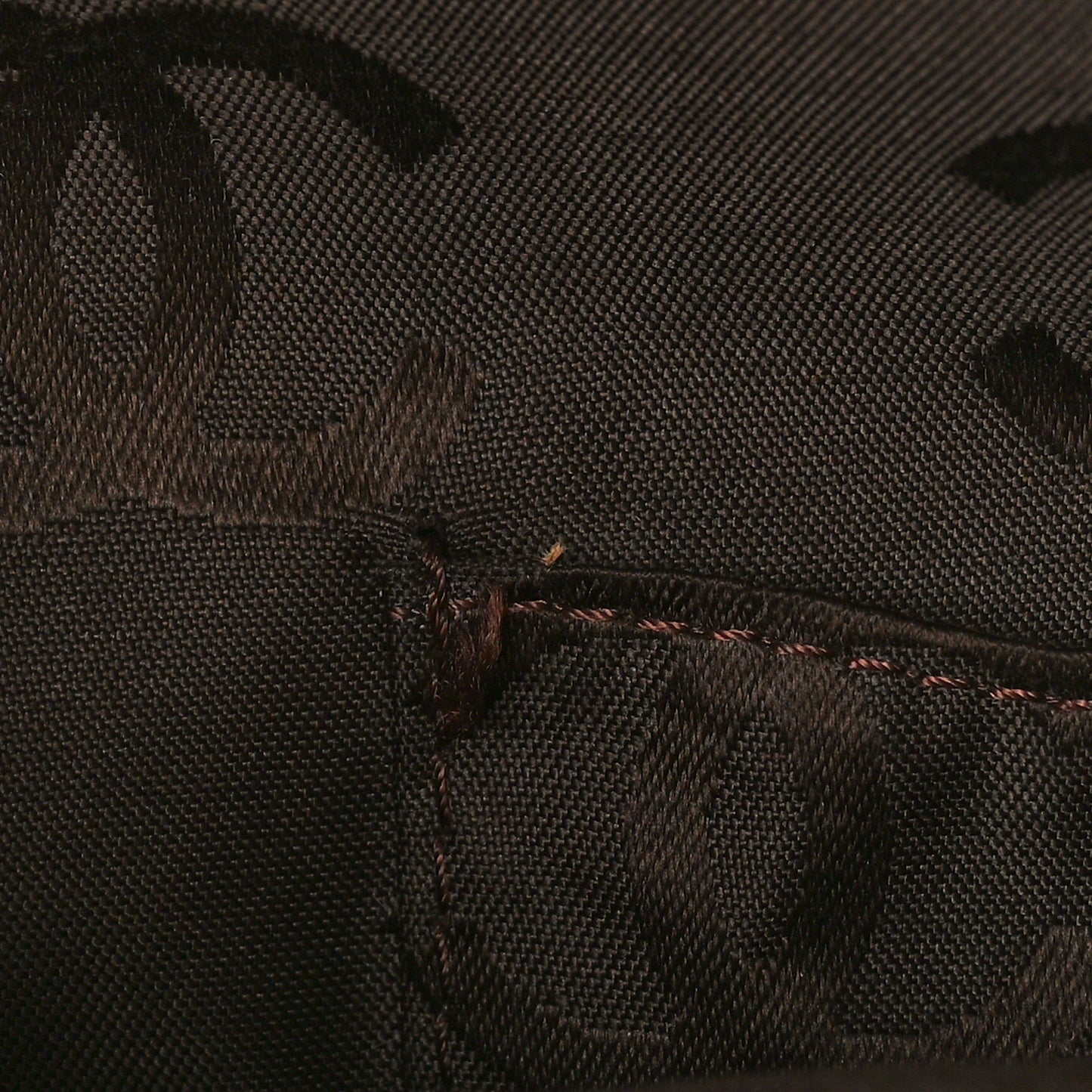 Caviar Shoulder Bag Brown