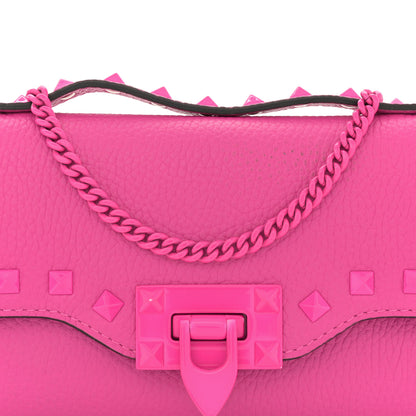 Valentino Garavani Pebbled Calfskin Enamel Monochrome Rockstud Flip Lock Flip Lock Wallet On Chain  Pink PP 7 of 11