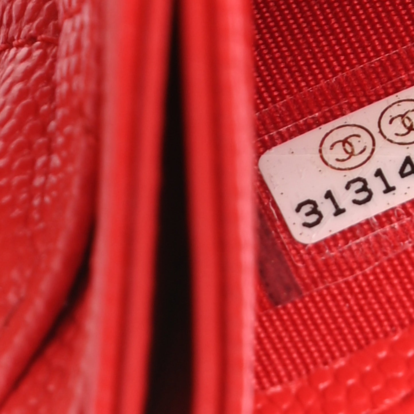 Caviar Quilted Card Holder Red