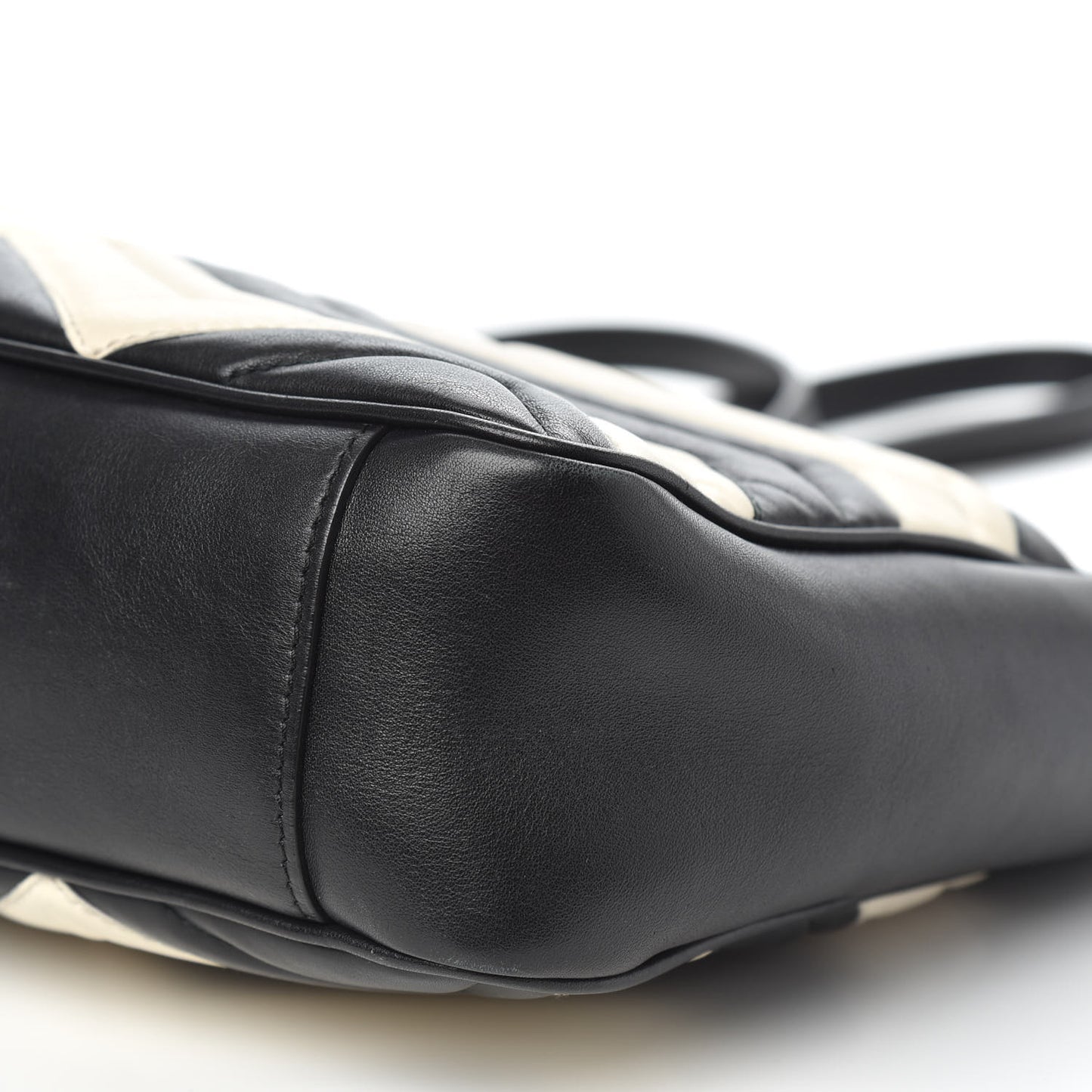 Calfskin Matelasse Medium GG Marmont Open Top Shoulder Bag Black White