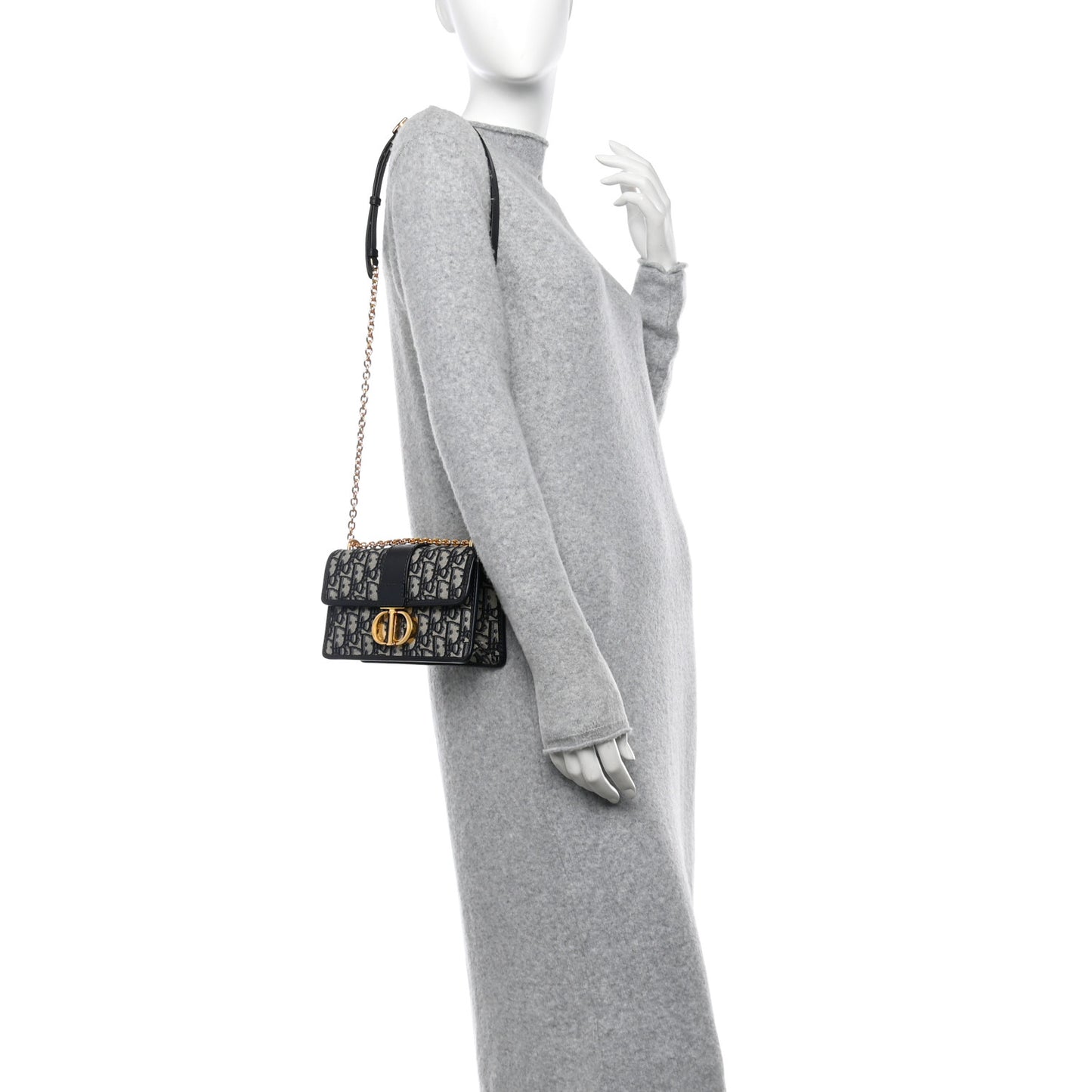 Oblique 30 Montaigne East West Chain Flap Bag Blue