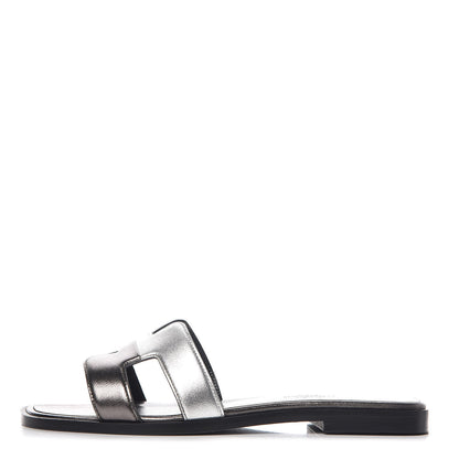 Hermes Metallic Nappa Oran Sandals 35 Canon De Fusil Argent 1 of 9
