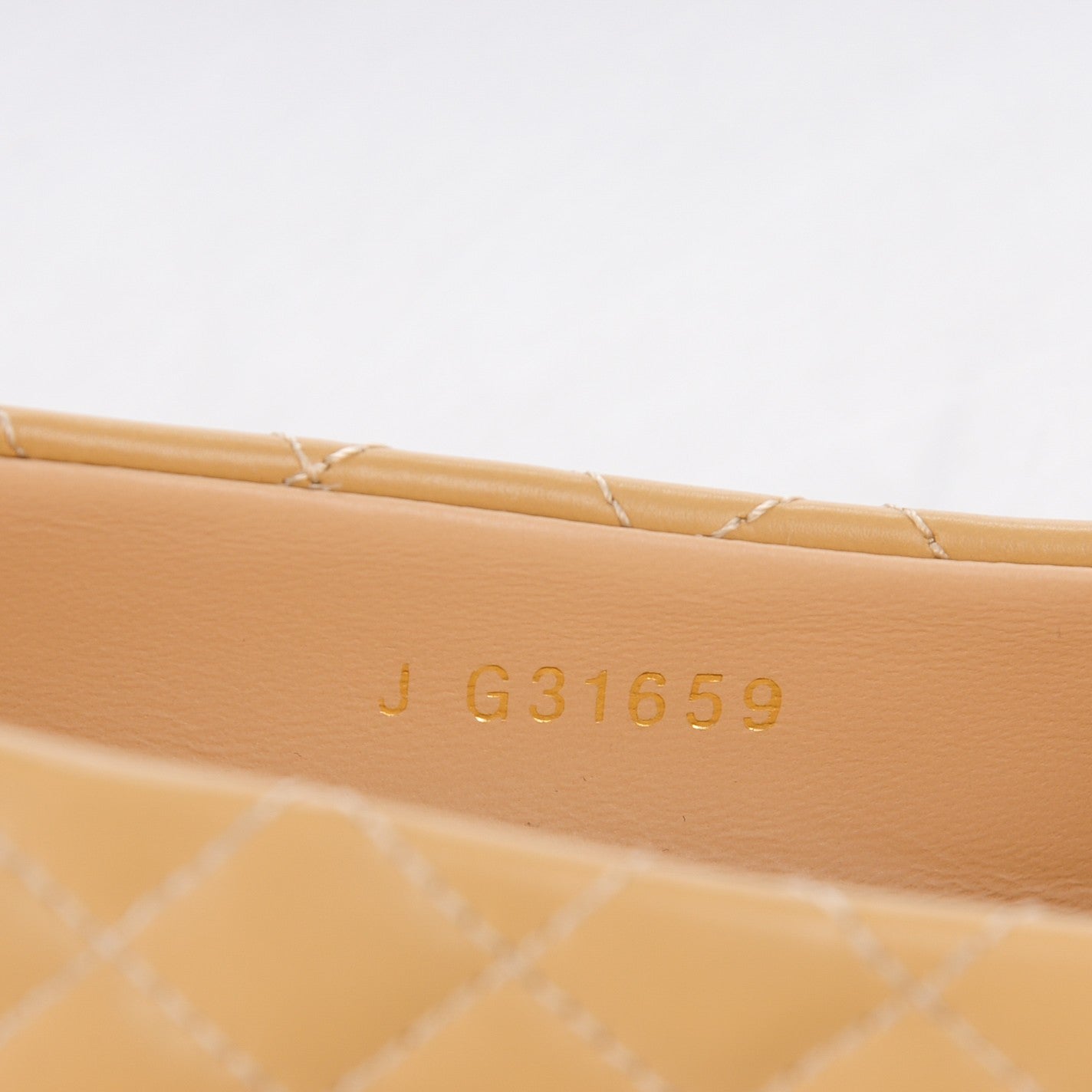 Lambskin Grosgrain Quilted CC Cap Toe Low Heel Pumps 41 Beige Black
