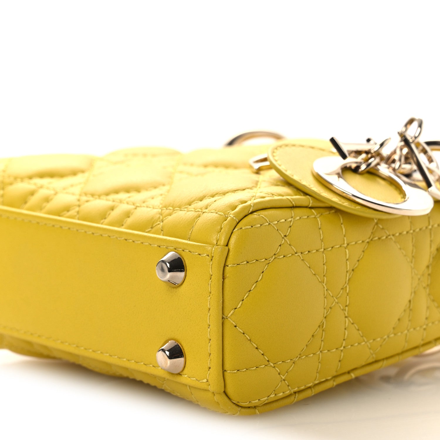 美品 ディオール Lady Dior iPhone 14Pro イエロー Christian Dior（クリスチャン・ディオール） ショルダーバッグ Lady