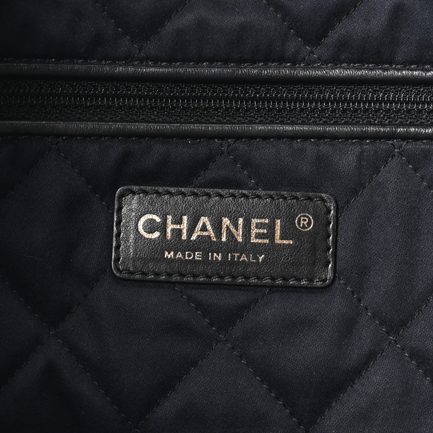 Shiny Calfskin Quilted Chanel 22 Dark Grey