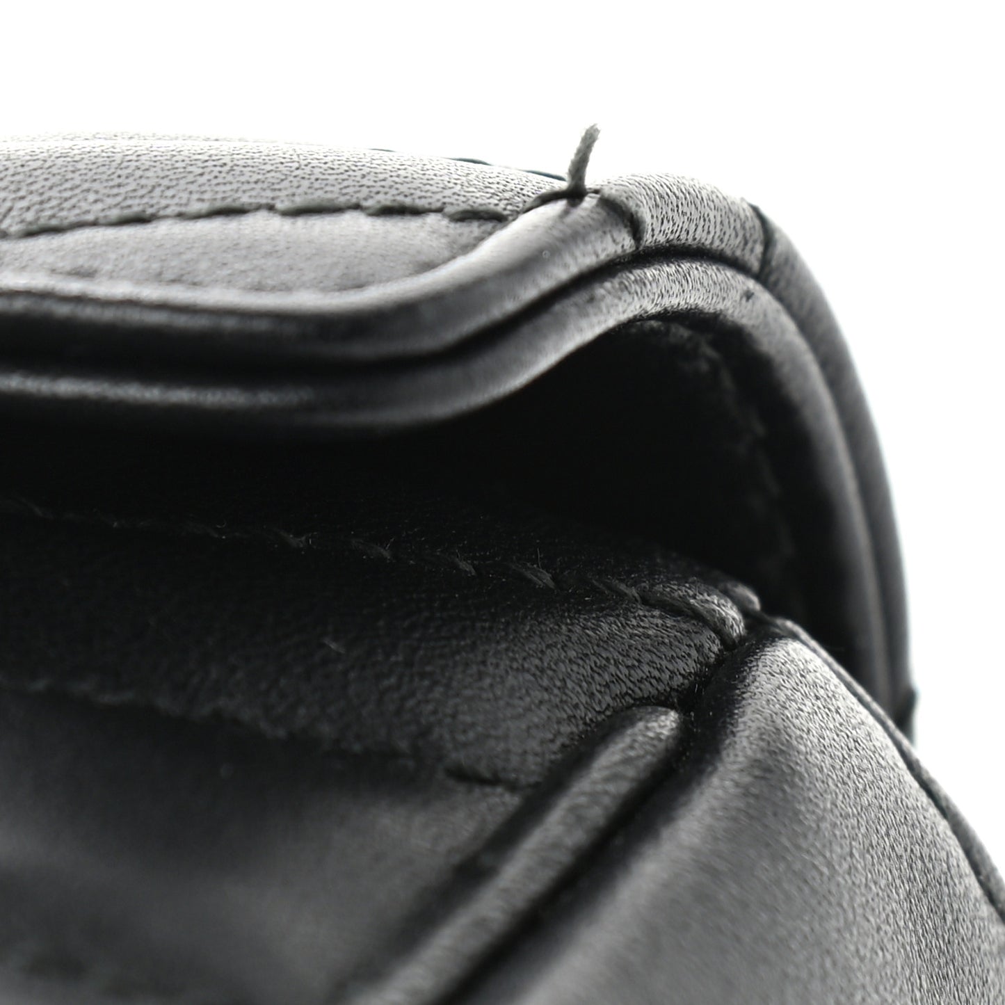 Calfskin Matelasse Super Mini GG Marmont Shoulder Bag Black