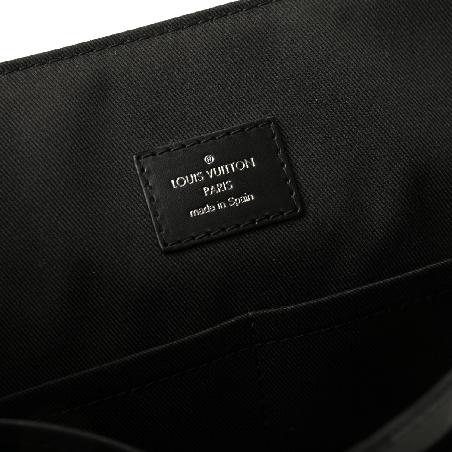 Louis Vuitton Damier Graphite District MM 8 of 8