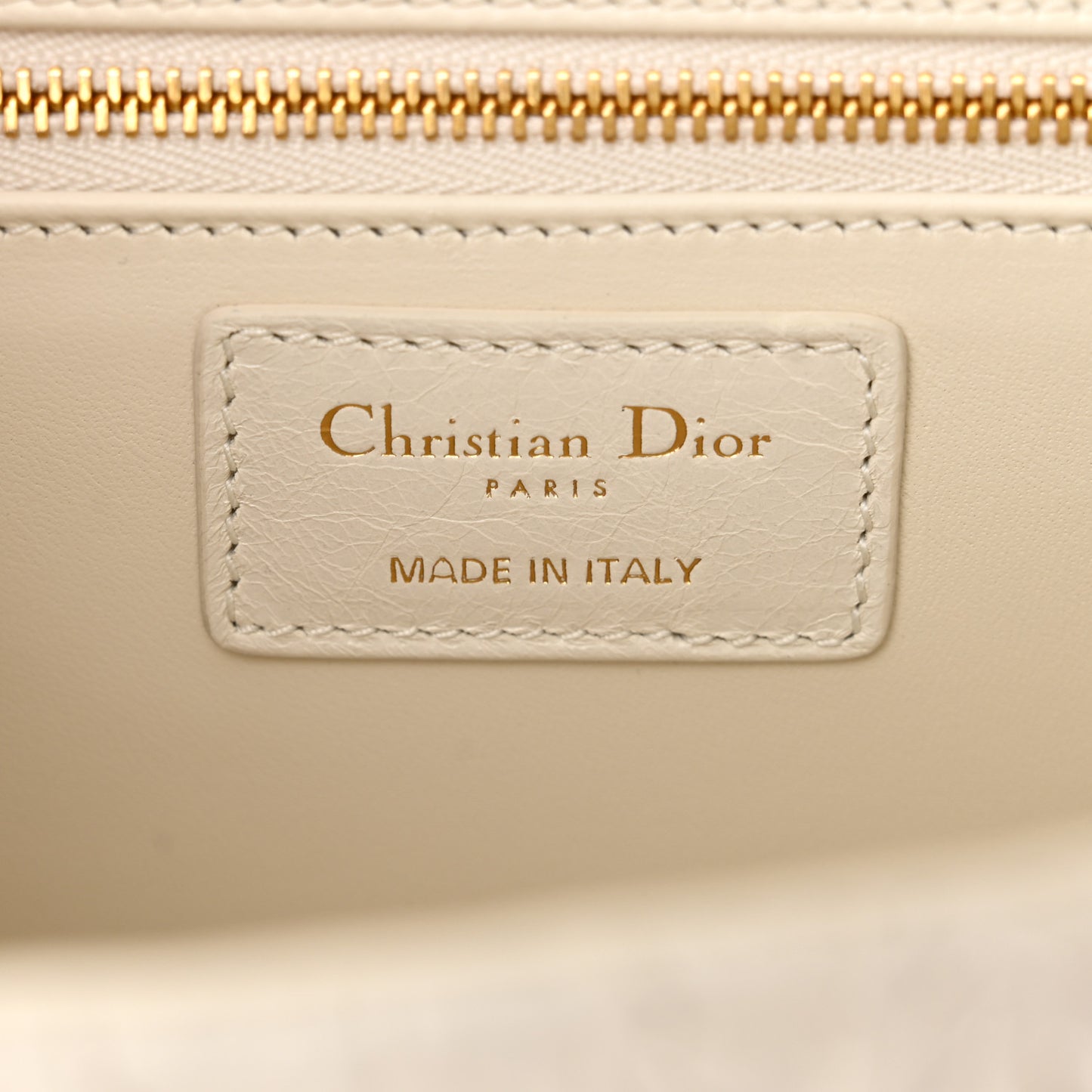 Wavy-Effect Lambskin 30 Montaigne Chain Flap Bag White