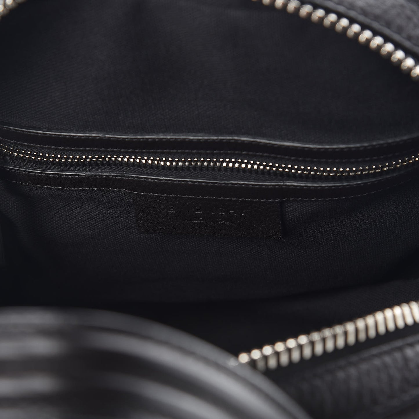 Pebbled Calfskin Small Nightingale Black