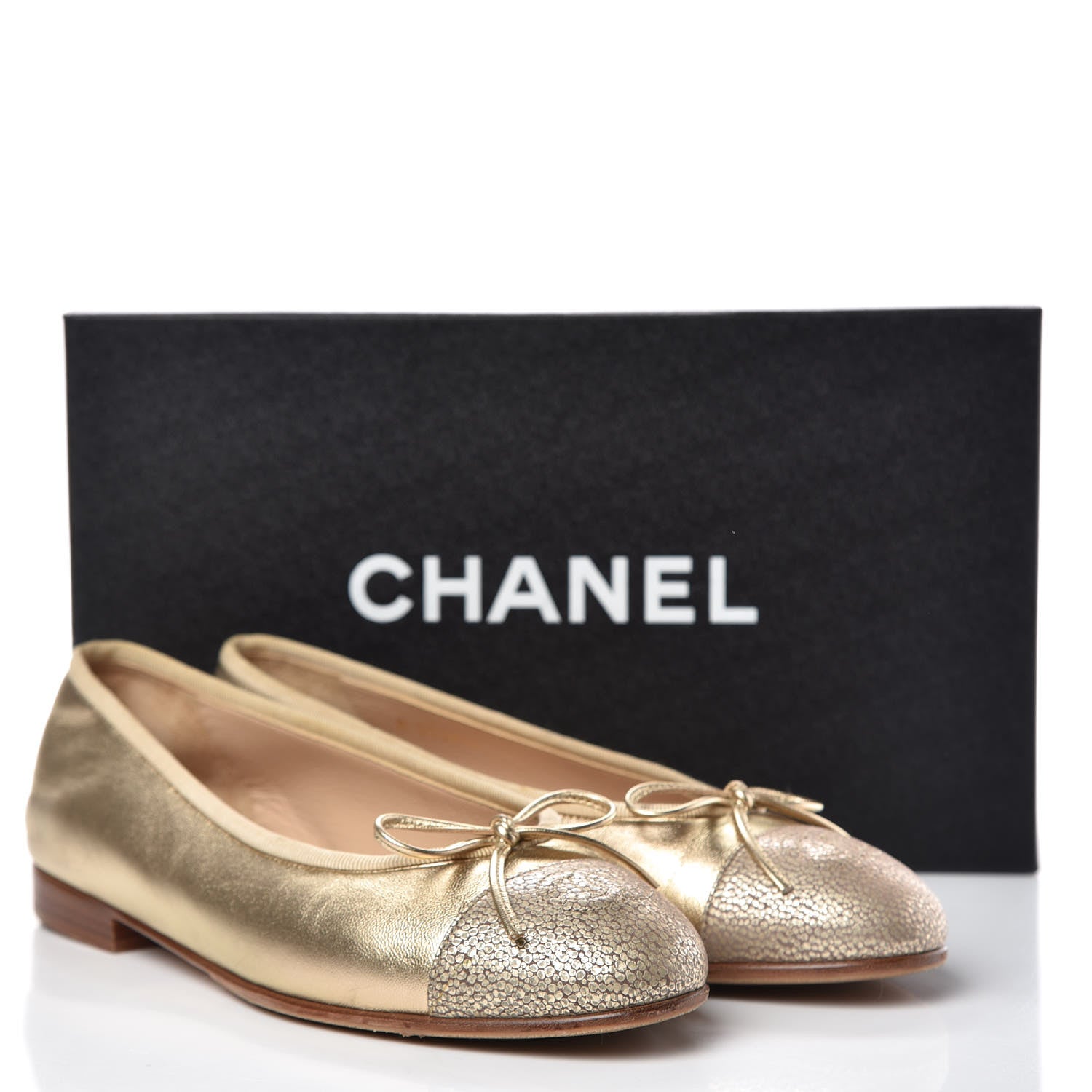 Chanel Metallic Lambskin Caviar CC Cap Toe Ballerina Flats 37.5 Light Gold 11 of 11